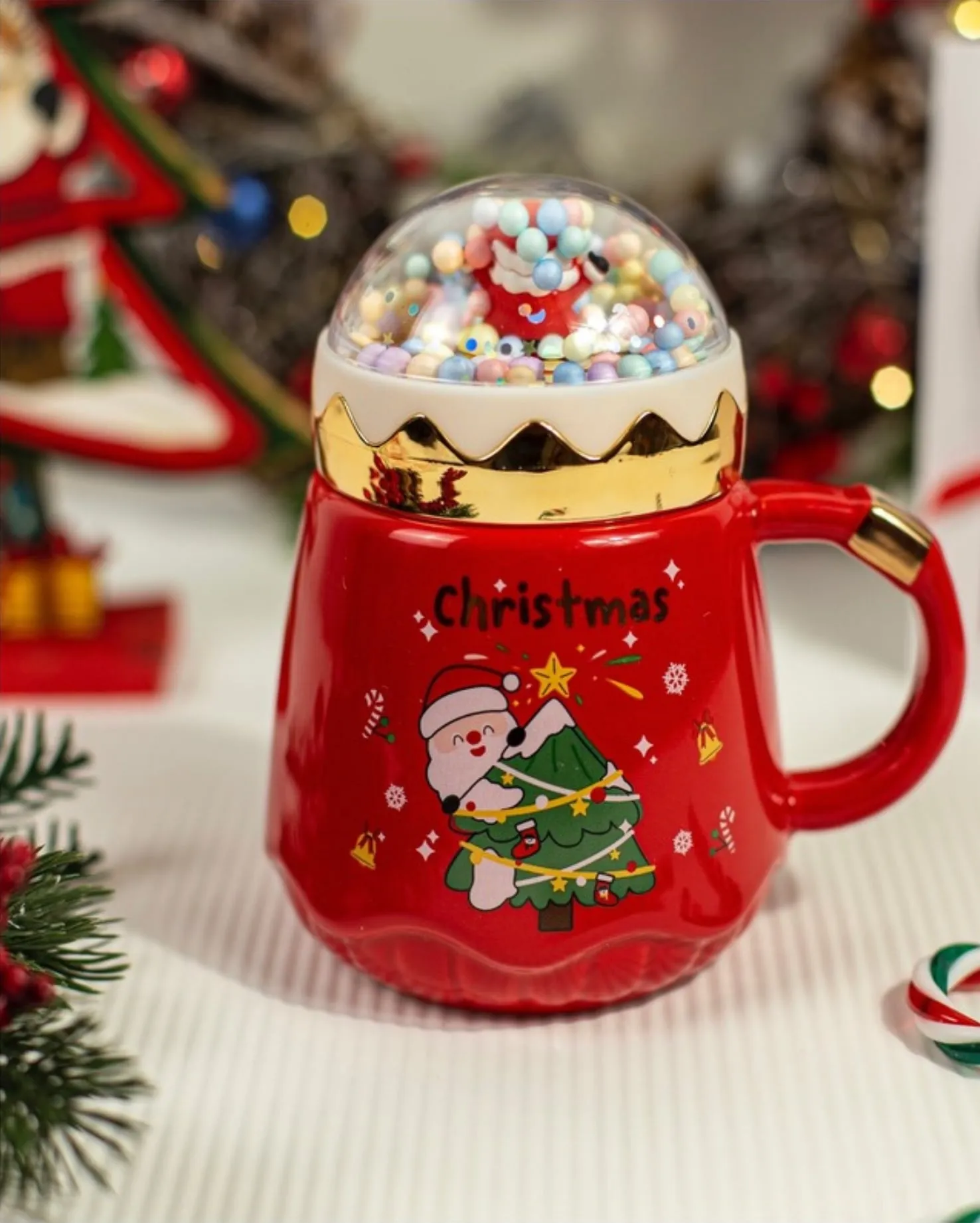 Cadoul pentru copii Christmas Box cu jucărie decorativă din lemn, cană de Crăciun, Nutella și dulciuri Kinder, într-o cutie kraft (fotografia 3 din 3)